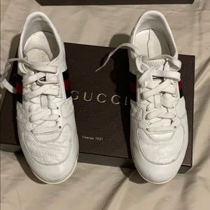 white gucci gym shoes